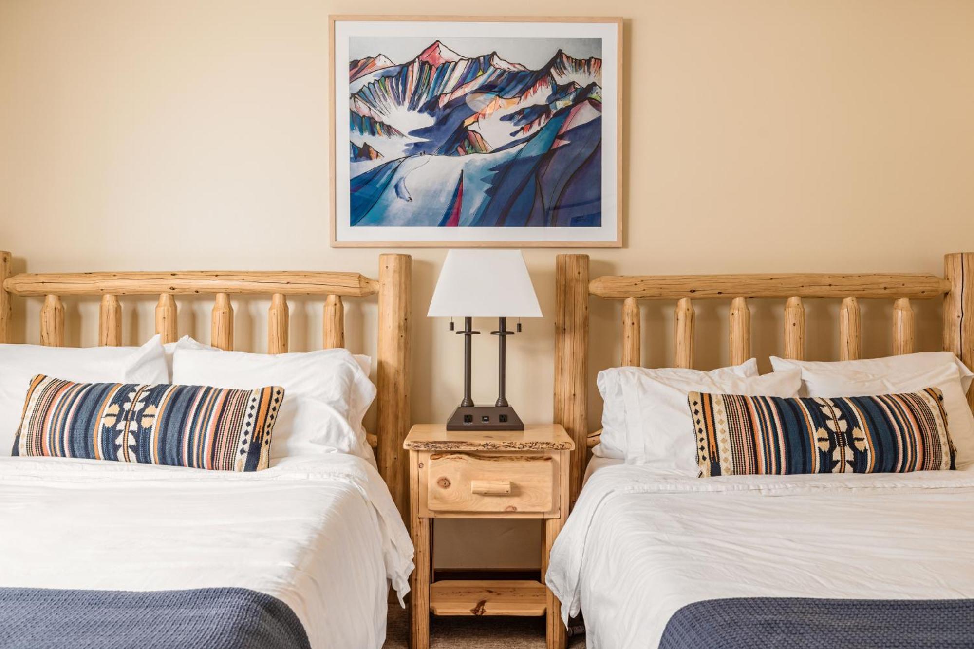Majestic Valley Wilderness Lodge Sutton-Alpine Exterior photo